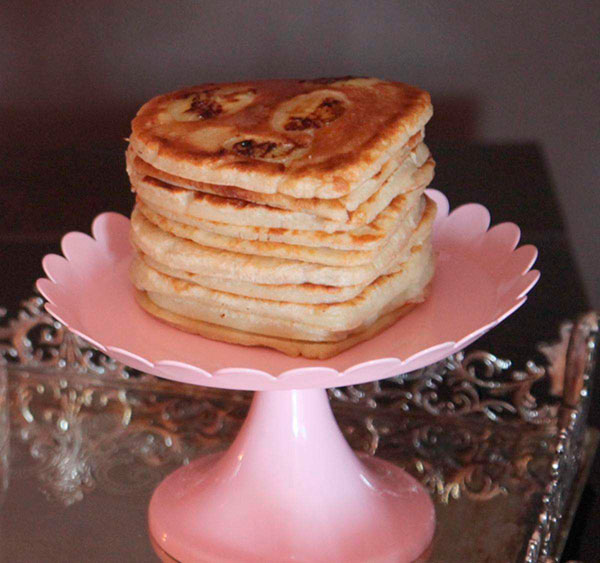 Pancakes au cœur de banane et cannelle