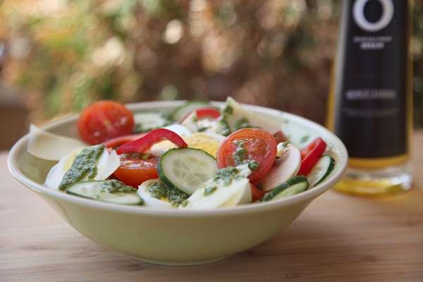 Salade de concombre et basilic