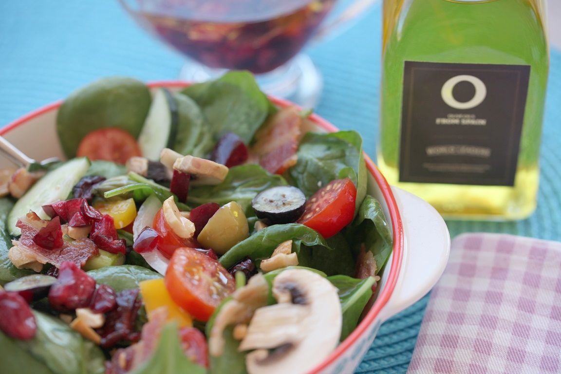 Салат из огурцов с оливковым маслом