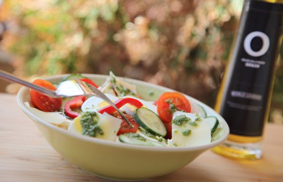 Salade de concombre et basilic